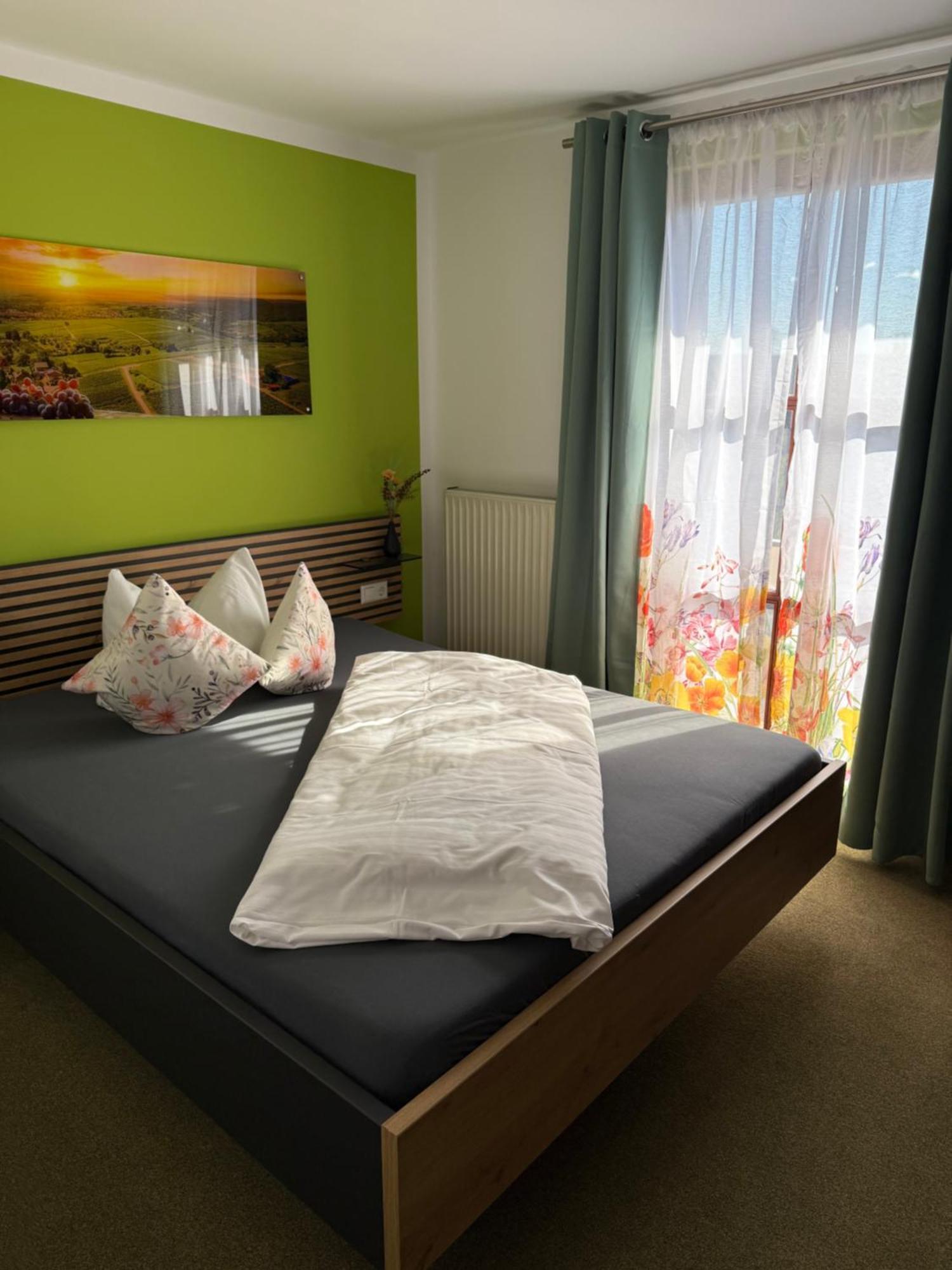 Hotel Rebstoeckel Schweigen-Rechtenbach Esterno foto
